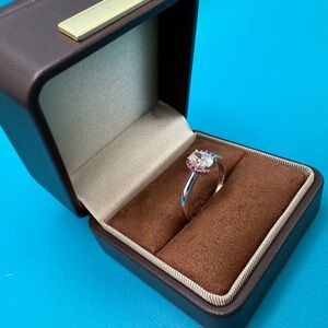 💚BBJ Silver ring with Oval white CZ 1.25ct 💚